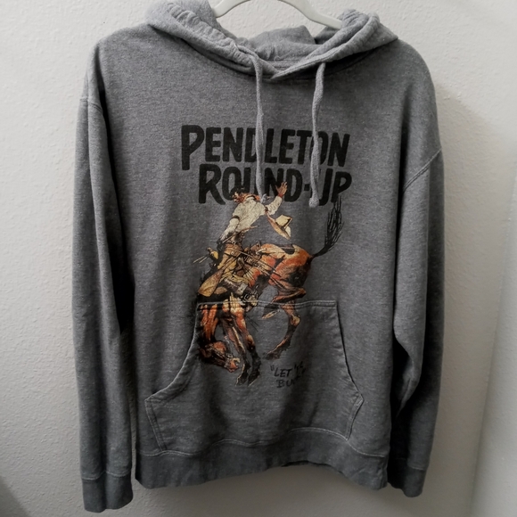 Pendleton Round-Up Gray Hoodie Size Medium Cowboy Rodeo Graphic - Picture 1 of 3